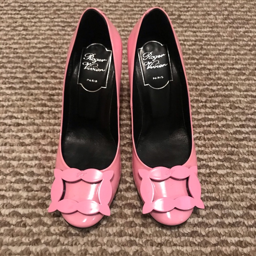 Roger Vivier heels in bubblegum pink!